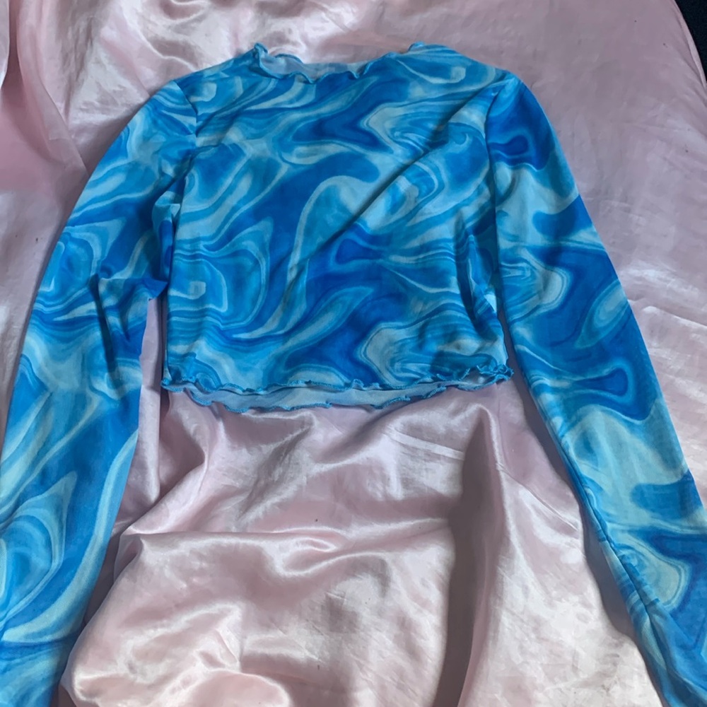Long Sleeve Mesh Blue and Light Blue Marbled Crop Top